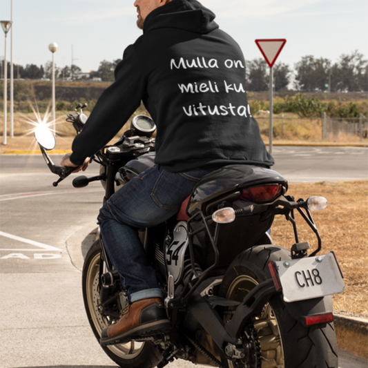 Huppari "Mulla on mieli ku vitusta!", painatus selässä