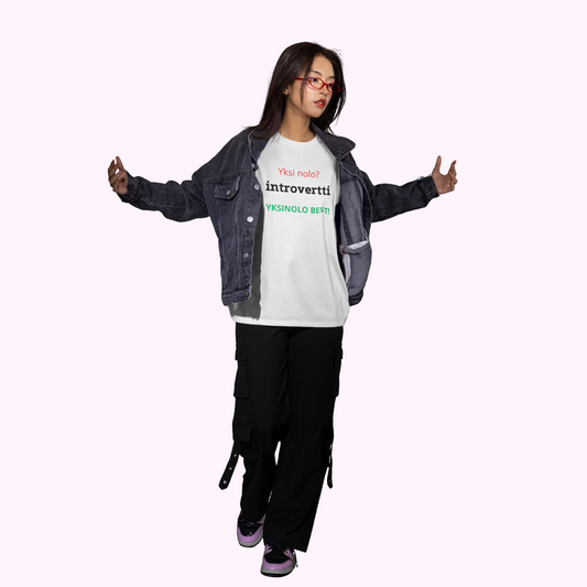 T-paita "Yksi nolo introvertti"